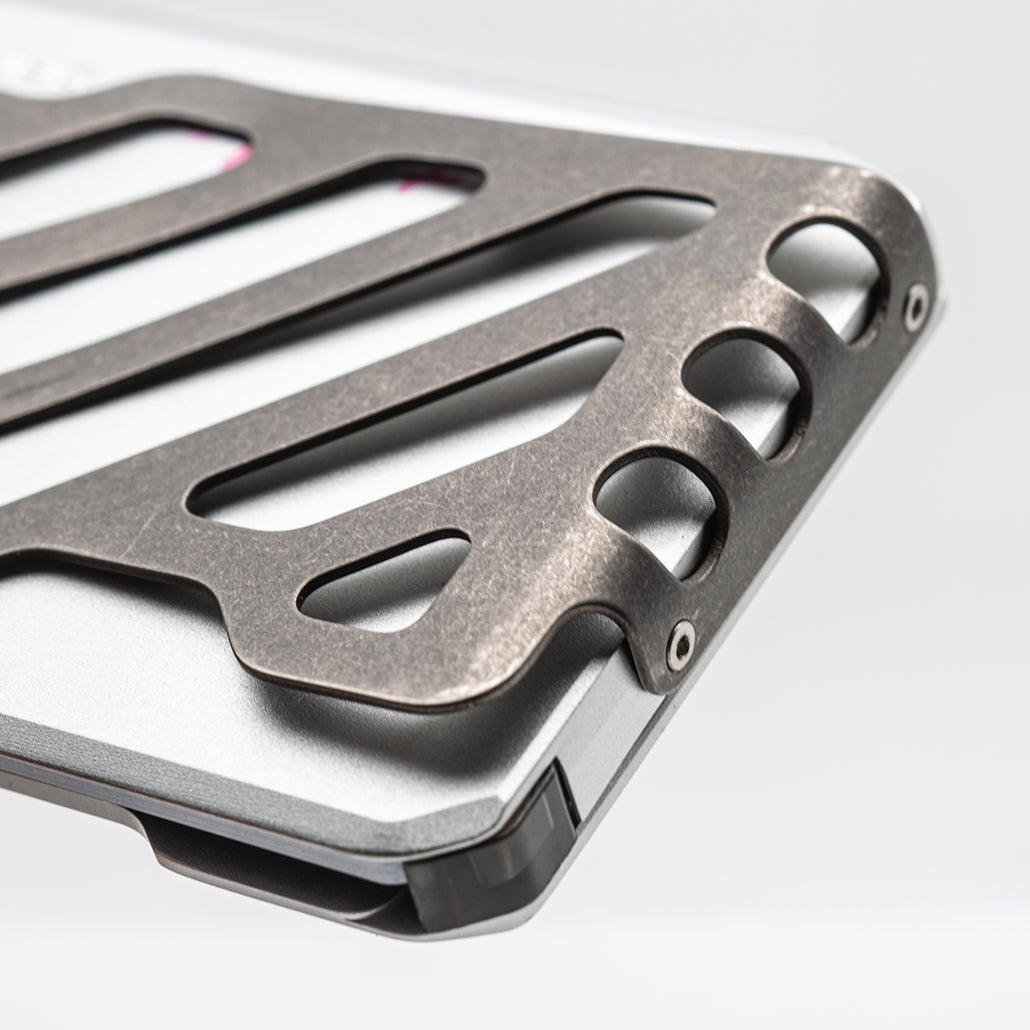 SK1 TITANIUM MONEY CLIP